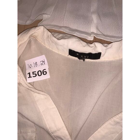 TOPS BUNDLE~Cool Casual Tops - Spice Up Your Wardrobe - Picture 7 of 7